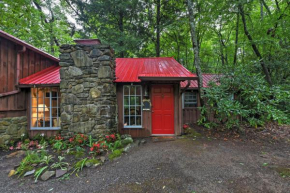 Serene Creekside Cottage Near Mount Pisgah!